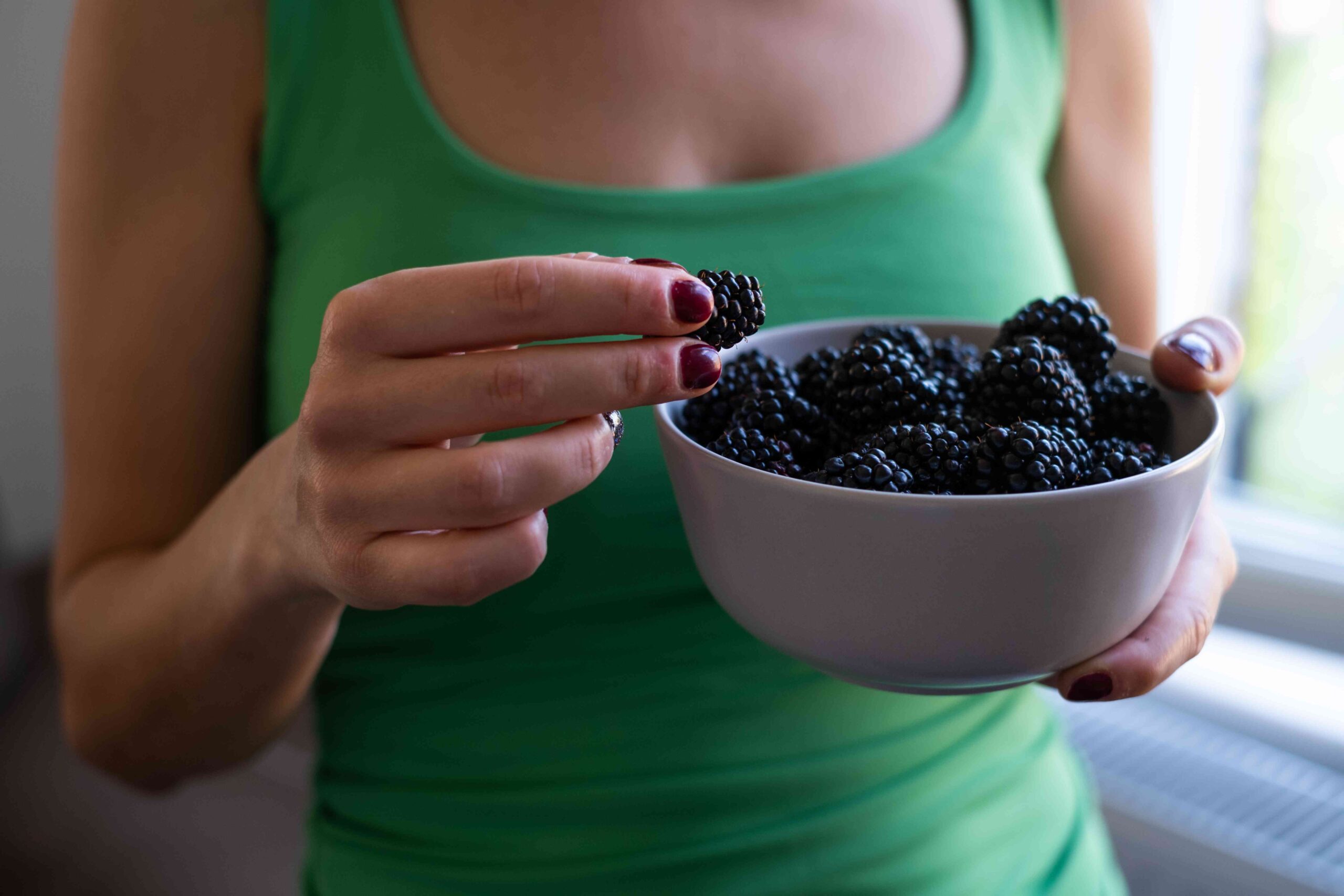 11 Low-Carb Fruits To Eat on Keto